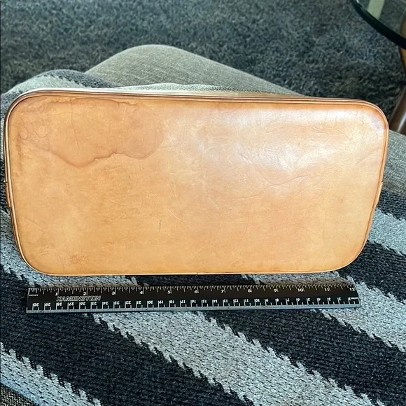 Louis Vuitton Alma Monogram - Picture 4 of 17